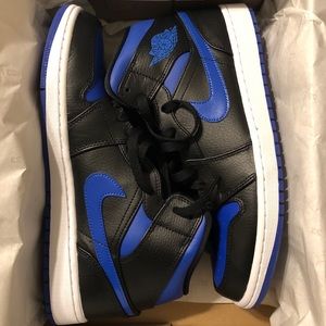Air Jordan 1 Mid